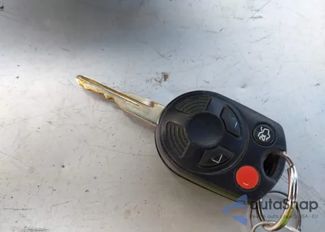 2010 Ford Fusion Hybrid z USA, uszkodzony, nr VIN 3FADP0L3XAR275319